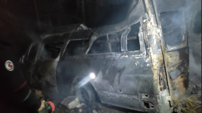 Adana'da feci kaza! Uçuruma devrilen minibüs yandı: 3 ölü 18 yaralı