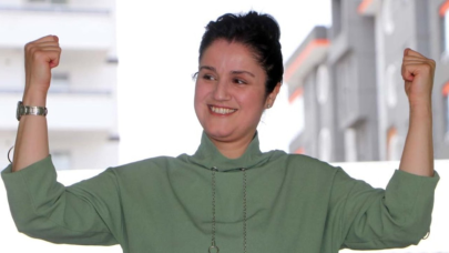 Markette kasiyerlik yapıyodu: 42 erkeği geride bırakarak muhtar oldu!