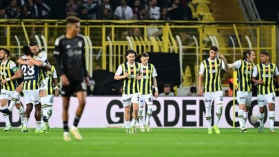Fenerbahçe Beşiktaş'ı yıktı şampiyonluk yarışına devam etti