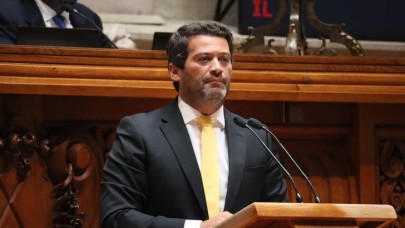 Irkçı siyasetçinin sözleri ülkeyi ayağa kaldırdı: Türklere hakaret etti!