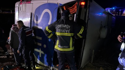 Aksaray'da yolcu otobüsü devrildi. Ölü ve yaralılar var
