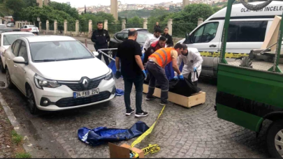 Kağıthane'de park halindeki araçta cesedi bulundu!