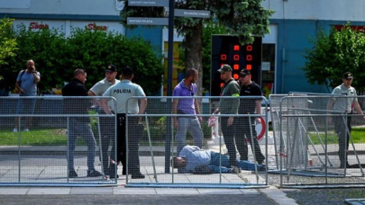 Slovakya Başbakanı Fico'ya silahlı saldırı: Saldırgan gözaltında!