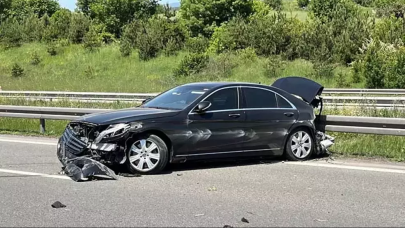 TEM’de Milli Eğitim Bakanı’nın makam aracı kaza yaptı!