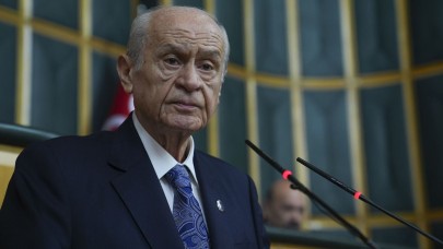 Devlet Bahçeli'nin yeni takımı belli oldu. Yakasındaki rozetten ortaya çıktı