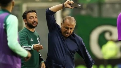 Fatih Terim'i dağıttılar