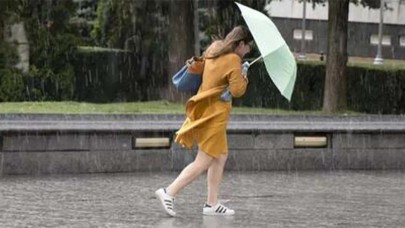 Meteorolojiden flaş uyarı. Çok kuvvetli geliyor dikkatli ve tedbirli olun