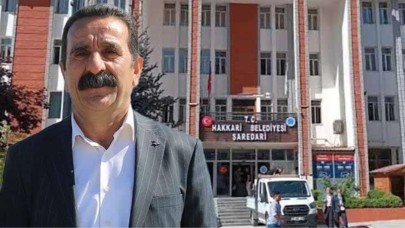 Gözaltına alınan Hakkari Belediye Başkanı Mehmet Akış görevden alındı
