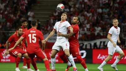 A Milli Takım'ı Polonya'da Samet Akaydin yaktı. Mert Günok ne yapsın