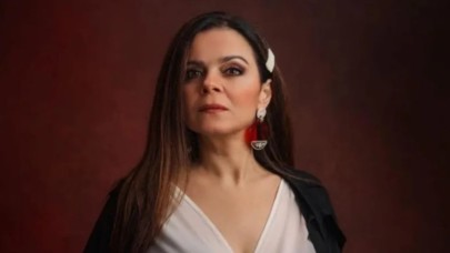 Oyuncu Demet Ersoy öldü. Otelin terasından düştü. Demet Ersoy kimdir?