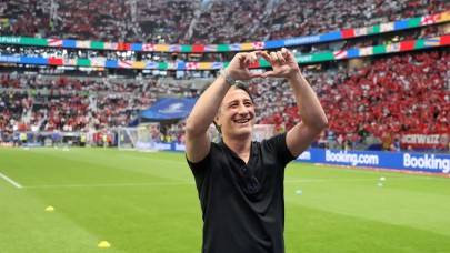 Murat Yakın'dan tarihi zafer