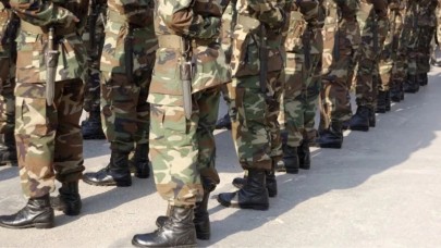 Zorunlu askerlik devam edecek mi? Bakan Güler,  tartışmalara noktayı koydu