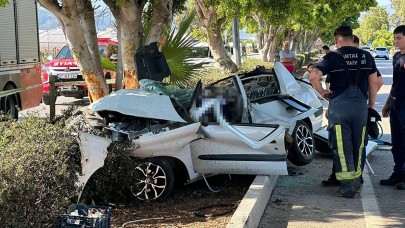 Antalya'da feci kaza: Tayfur Koç,  Hatice Koç ve küçük Zehra Koç öldü