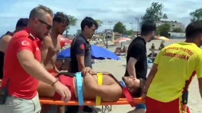 Denizde boğulanları kurtarmaya çalışan cankurtarana jet ski çarptı