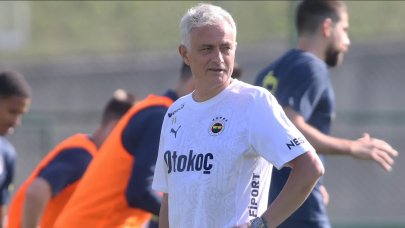 Mourinho'dan Emre Mor'a sert uyarı: 'Böyle gidersen üst düzey futbolcu olamazsın'