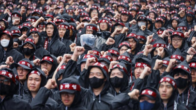 Güney Kore'de Samsung çalışanları greve çıktı!