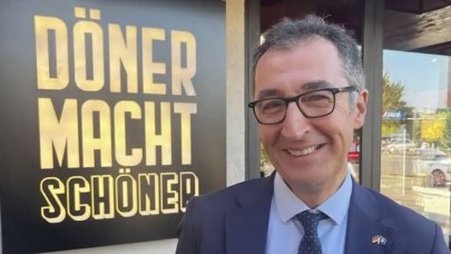 Türkiye'ye 'soykırımcı' diyen Almanya Gıda ve Tarım Bakanı Cem Özdemir'den kızdıran açıklama: Döner Alman yemeğidir