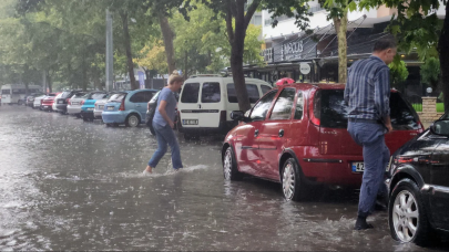 Konya'da sağanak yaşamı olumsuz etkiledi!