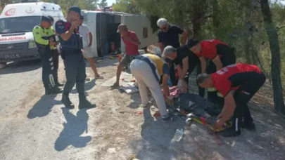 Mersin’de  minibüs devrildi:  7 tarım işçisi yaralandı!