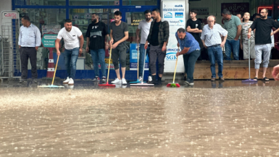 4 kentte sağanak yaşamı olumsuz etkiledi!