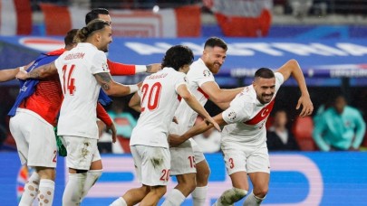 Tarih yazdın Türkiye. Avusturya'ya 'Demir Kafa.' Bekle bizi Hollanda