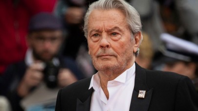 Dünyaca ünlü aktör Alain Delon hayatını kaybetti