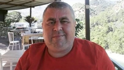 Adana'nın Kozan ilçesinde 3. kattan düştü. Aile hekimi Ahmet Turan Uyar öldü