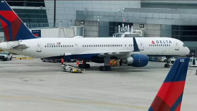 ABD'de uçak lastiği patladı: 2 ölü,  1 yaralı