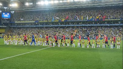 UEFA Fenerbahçe'ye ceza verdi!