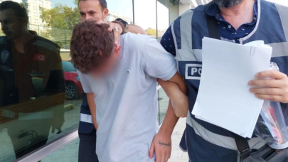 Uyuşturucu bağımlısı babasını bıçakla ağır yaraladı!