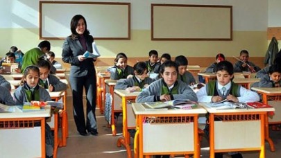 Öğretmenlere yeni kıyafet düzenlemesi: Okula artık böyle gidecekler