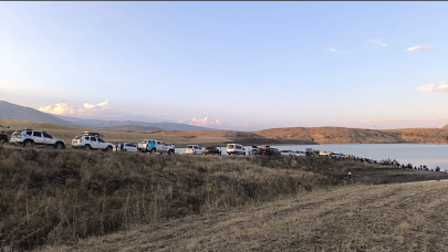 Muş'ta baraj gölünde 4 kişi boğularak can verdi 1 kişi ise aranıyor!