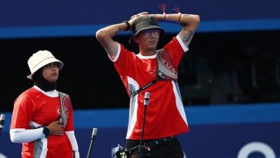 Mete Gazoz ve Elif Berra Gökkır elendi