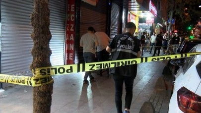 Küçükçekmece'de Gökhan Akkaya karısı Öznur Akkaya'yı sokakta bıçaklayarak öldürdü