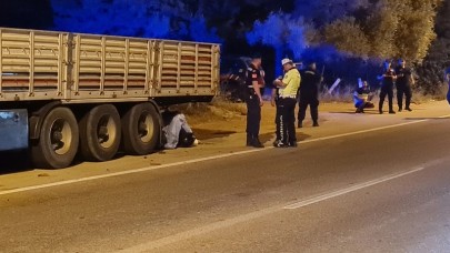 Bodrum'da park halinde tıra çarpan motosikletin sürücüsü Buğra Ekin öldü