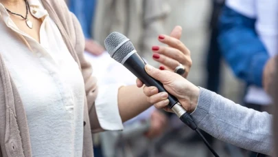 Adalet Bakanı'ndan açıklama: Sokak röportajlarına yasak mı geliyor?