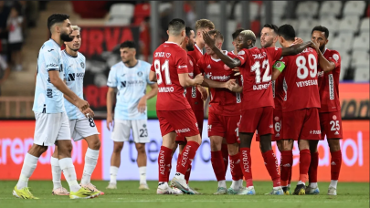 Antalyaspor,  Adana Demirspor'u son dakika golüyle mağlup etti!