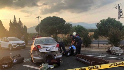 İzmir'de feci kaza: Hüseyin Ali Ceylan ve Zeliha Ceylan yaşamını yitirdi 3 ağır yaralı