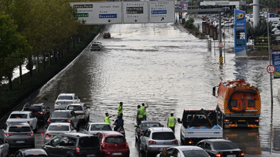 Ankara’da şiddetli yağış hayatı felç etti!
