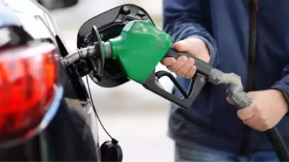 Araç sahipleri dikkat: Akaryakıta indirim geliyor!