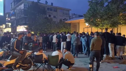 iPhone 16 için geceyarısı kuyruğa girenlerin kim oldukları ortaya çıktı