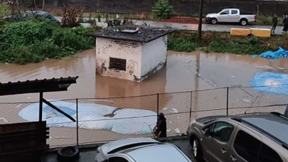 Trabzon'da sağanak yaşamı olumsuz etkiledi!