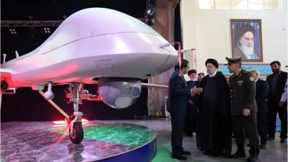 İran’dan güç gösterisi: Yeni balistik füze ve kamikaze İHA ilk kez sahnede