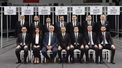 Beşiktaş Genel Kurulu olaylı başladı: Başkan destekçileri arasında kavga çıktı!