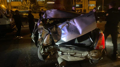 Kocaeli'de peş peşe 2 kaza: 2 yaralı,  sürücüler kaçtı