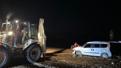 Göl kıyısında mahsur kaldılar,  Suriyeli aile kurtarıldı