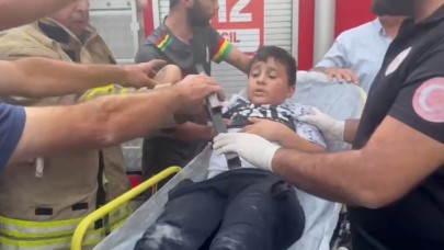 Damdan düşen çocuğun koluna demir korkuluk saplandı