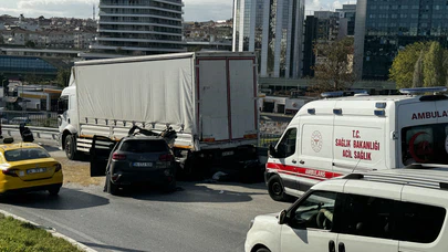 Zeytinburnu'nda feci kaza: Park halindeki kamyonu ezdi geçti!