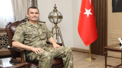 Adı insan kaçakçılığına karışan emekli Tuğgeneral Bilal Çokay'ın rütbesi geri alındı