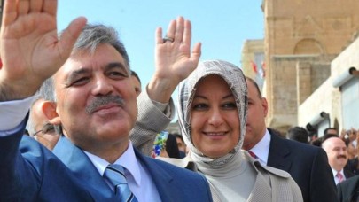 Hayrünnisa Gül'e büyük şok: Gittiği ülkede polisler bakın ne yaptı!